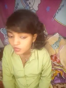 Freakingromance webcam