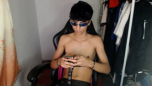BOY_0914 webcam