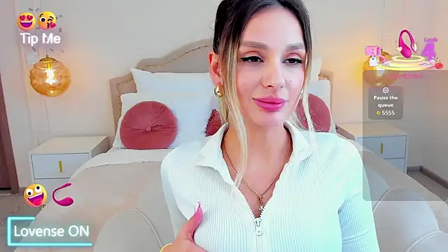 missloou - MissLoou's free webcam - UK Sex Cams