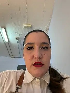 negroybrenda - Negroybrenda's free webcam - UK Sex Cams