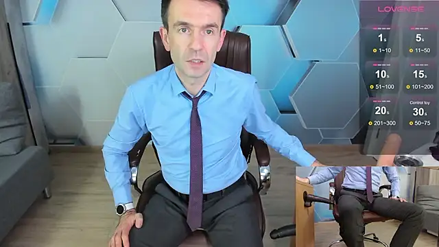 stevetiger (Ask my age) - naked