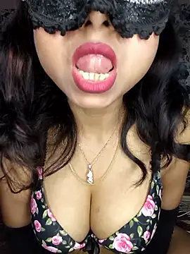 _DesigirlRoshni webcam