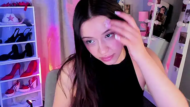 Sahara_Shields webcam