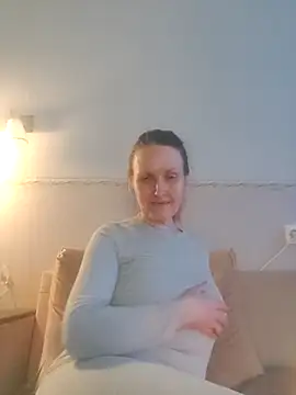 Evelina_cute — I'll show you my breasts