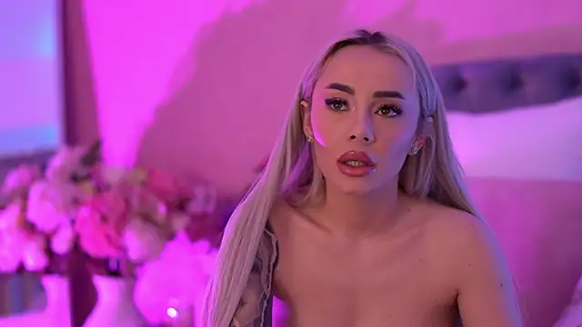 FrancescaMcGray webcam