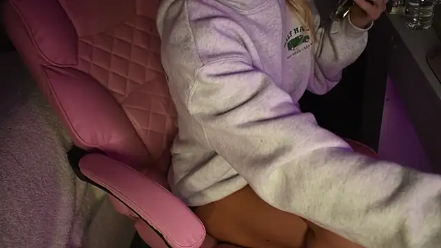 BellaVendettaXO webcam