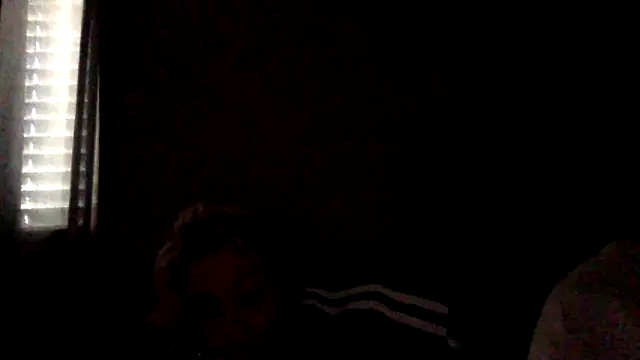 toomuchofafreak webcam