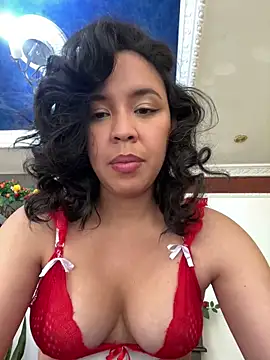 Esmerald_1111 webcam