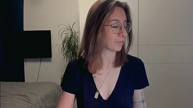 DesireMore90 webcam