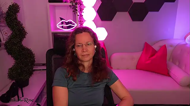 AnnikaRose webcam