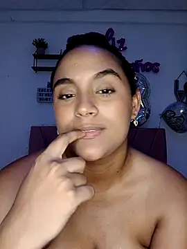 victoria_roussee webcam