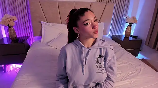 Victoria_Beaumont webcam