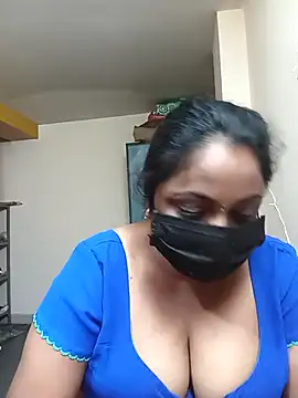 Webcam Model (queendivya)  is live.Free join now!