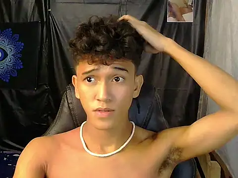 hugekenbigcock webcam