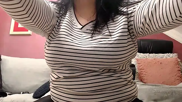 Wetandnaughtyxx webcam