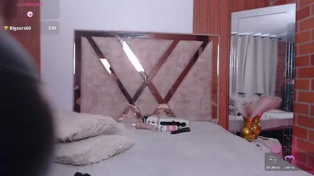 AGATHAA_WHITE webcam