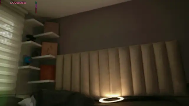 Megan_mooree_ webcam