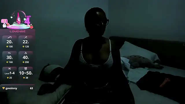 DakothaHyland_ webcam