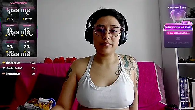 Juliexxxxtasy webcam