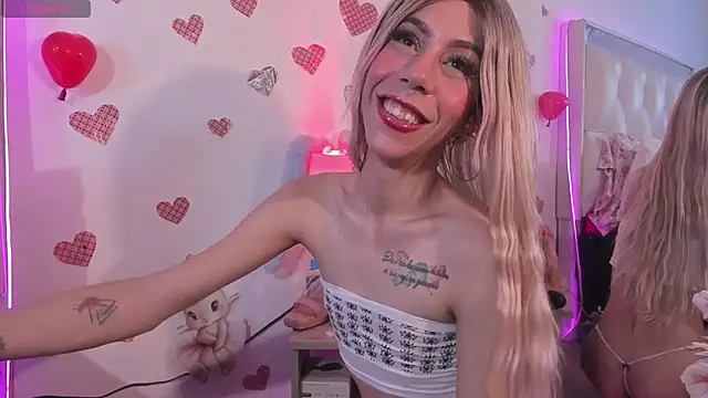 Darlyn_tenderhot__ webcam