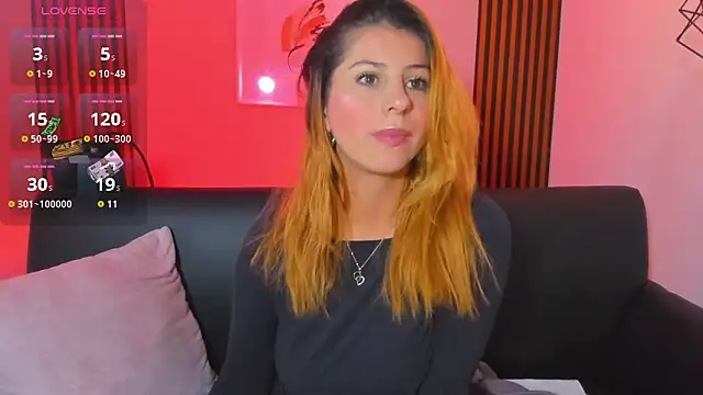 Nahiajhonson_ webcam