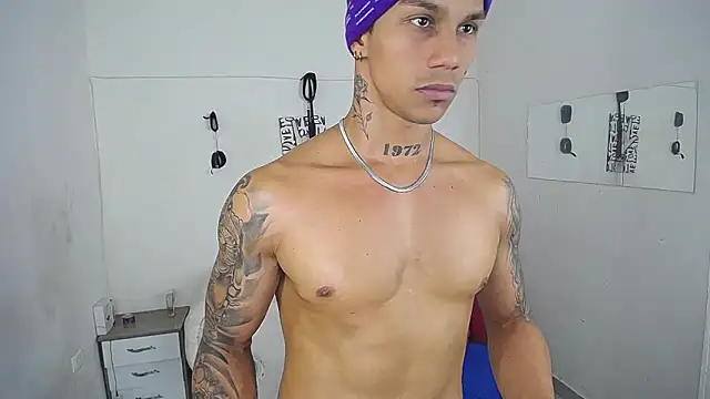 Leonard_Price webcam