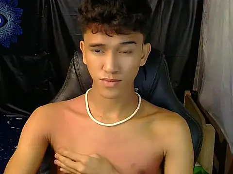 hugekenbigcock webcam