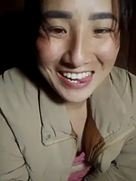 emily-yy - Emily-yy's free webcam