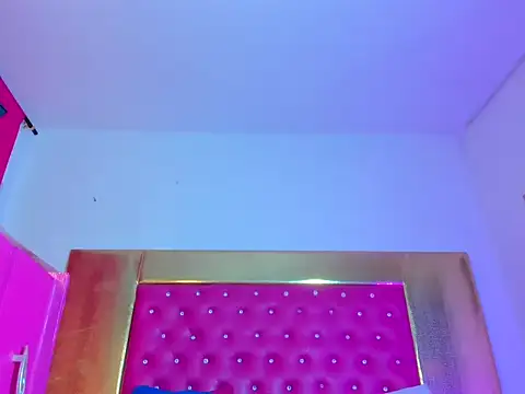 ciara_hotts - Ciara_HotTs's free webcam - UK Sex Cams