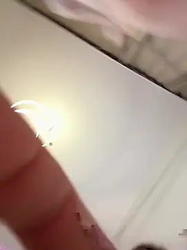 ElisabethDavis webcam