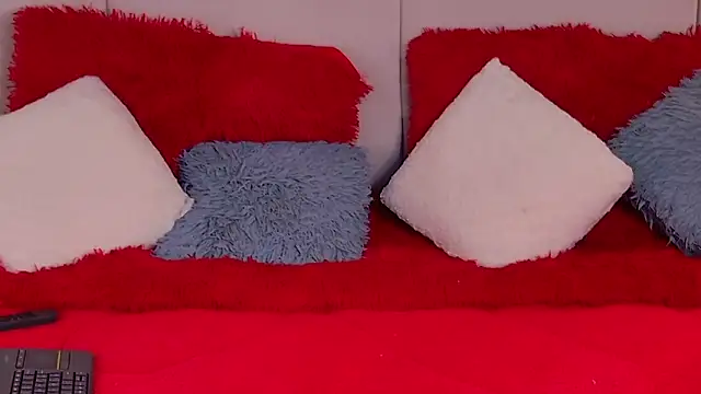 Niicolle_Miller webcam