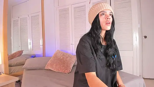 ALICESANDOVAL webcam