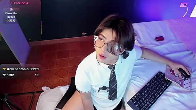 Creamy_Angelo webcam