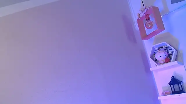 pocahontamoon webcam