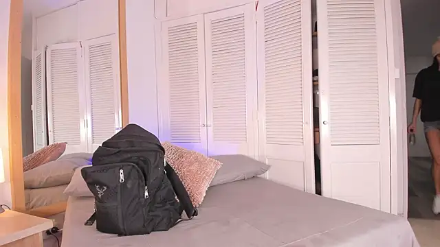 ALICESANDOVAL webcam