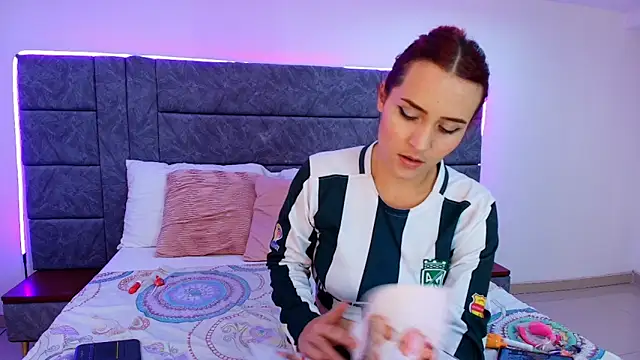 Dakota_Megan_69 webcam