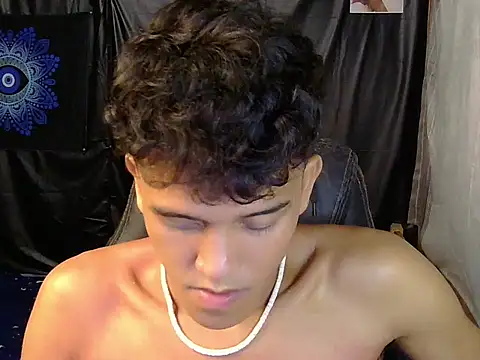 hugekenbigcock webcam