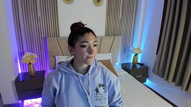 Victoria_Beaumont webcam