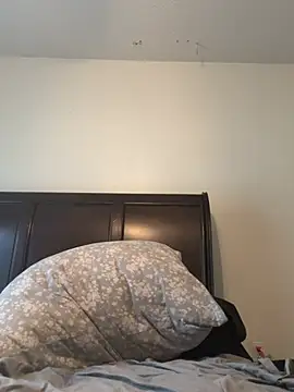 Webcam Model (carlithefreak)  is live.Free join now!