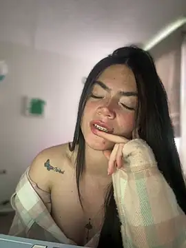 PamelaJonsom_ webcam