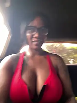 bustykeyla - Bustykeyla's free webcam - UK Sex Cams