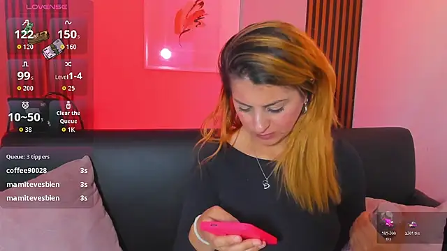 Nahiajhonson_ webcam