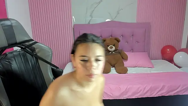 Zoe16_ webcam