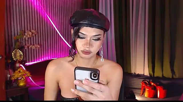 Unforgettablejulia webcam