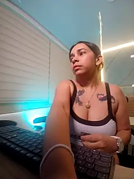 Cataleya_Maya_ webcam