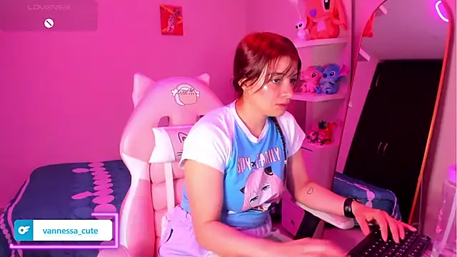 Vannessa__Shy webcam