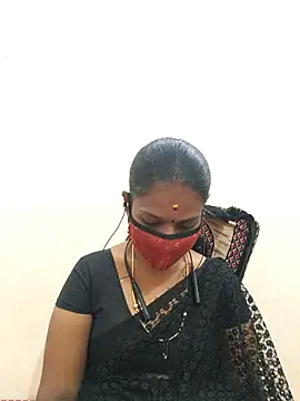 Webcam Model (Tamil_Yalini12)  is live.Free join now!