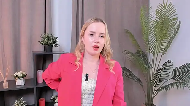 ivettelabore - IvetteLabore's free webcam - UK Sex Cams