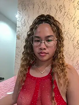 ponthip - Ponthip's free webcam - UK Sex Cams