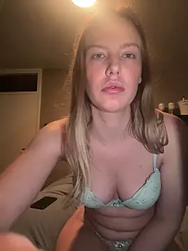 Chloemillerrxx webcam